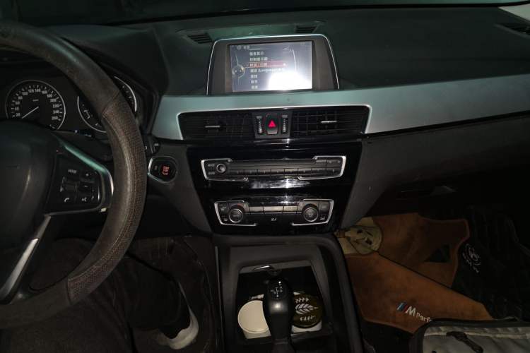 Used BMW X1 2016 sDrive18Li Fashion Model Audio And AC Panel