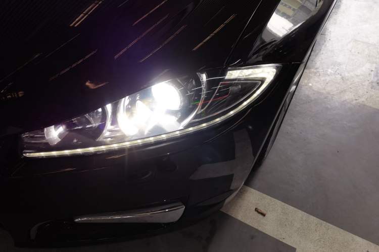 Used Jaguar XF 2015 XF 3.0 SC R-Sport Luxury Edition Left Front Headlight
