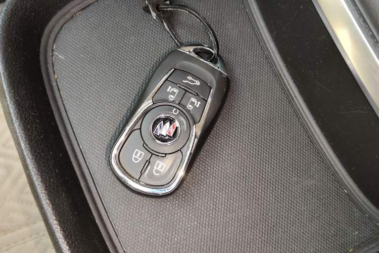 Used Buick GL8 2023 ES Lu Zun Luxury Model Interior 1