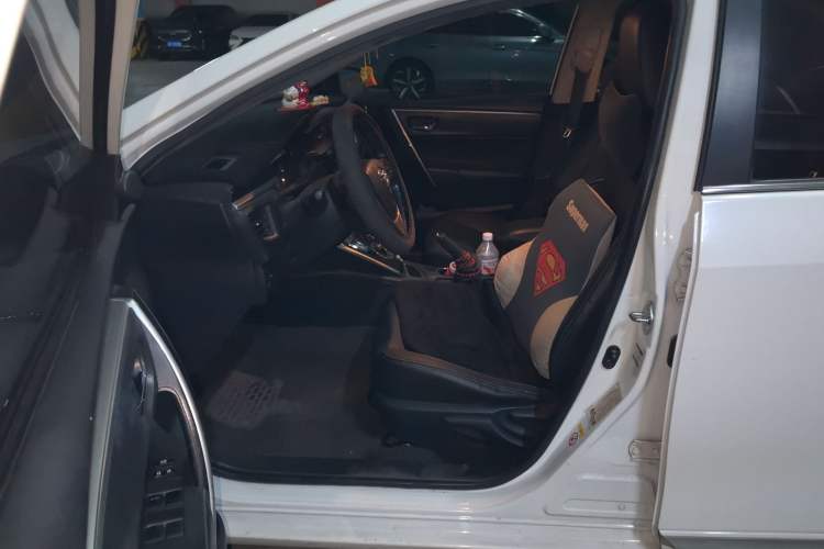 Used Toyota Corolla 2016 Dual-Engine 1.8L E-CVT Elite Edition