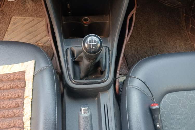 Used Volkswagen Santana 2015 1.6L Manual Comfort Edition Gear Lever