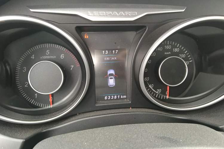 Used Leopaard CS10 2017 2.0T Automatic Urban Version Odometer Close Up