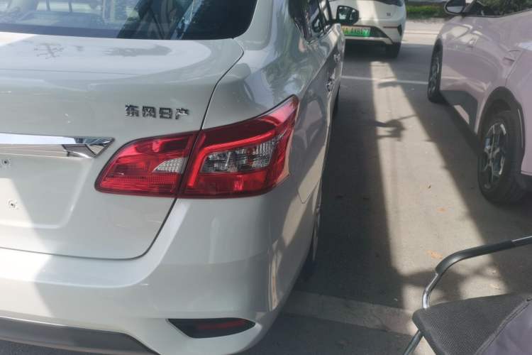 Used Nissan Sylphy 2021 Classic 1.6XE CVT Comfort Edition Exterior 3