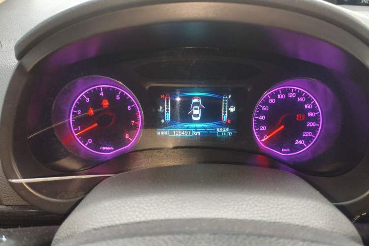 Used BYD Surui 2012 1.5L Manual Luxury Version Odometer Close Up