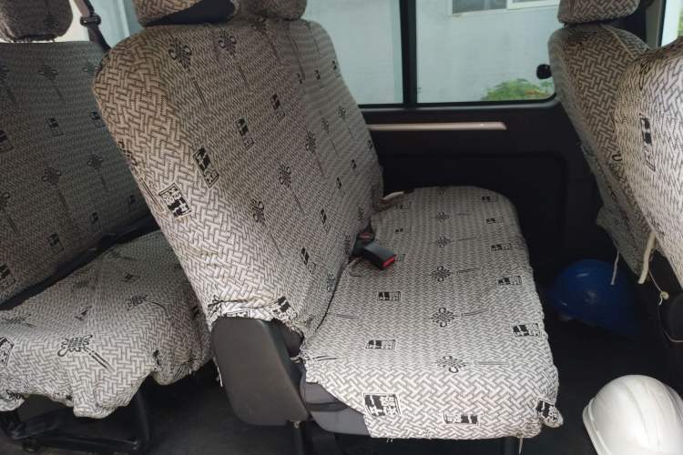 Used FORTHING Lingzhi 2023 M5L 1.6L Comfort 9-Seater
