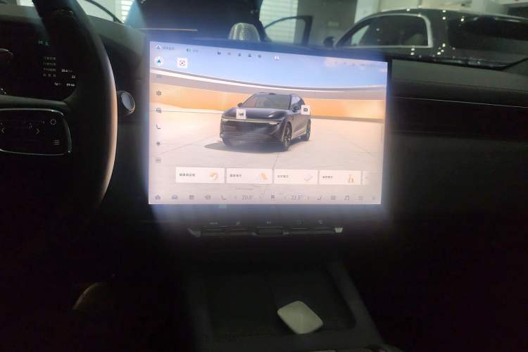 Used Zeekr 7X 2025 100 kWh Long-Range Rear-Wheel Drive with Intelligent Driving Features Audio And AC Panel