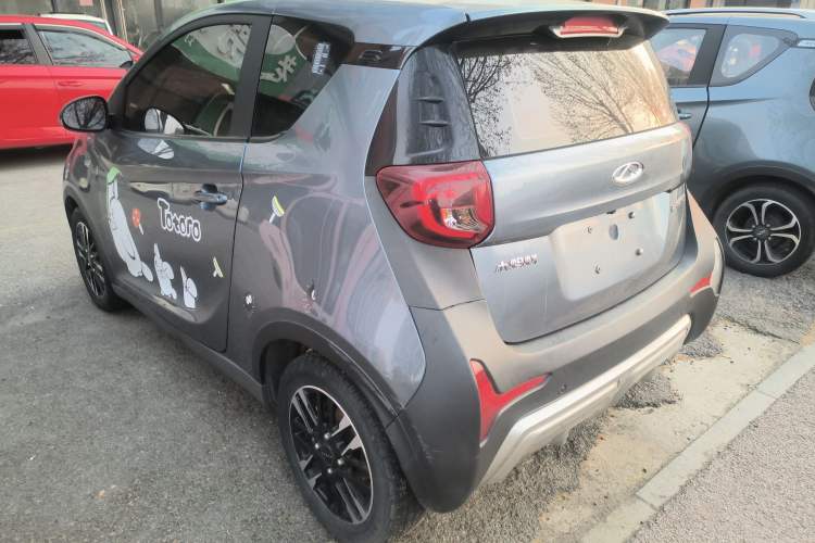 Used Chery QQ Little Ant 2022 Revised Version Sweet Pink Edition Half-Sugar Version Lithium Iron Phosphate 30.7 kWh 30 kW 301 km