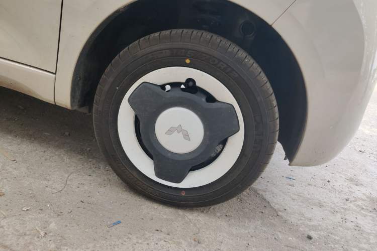 Used Wuling Hongguang MINIEV 2024 3rd Generation 215km Youth Edition Right Front Wheel Hub