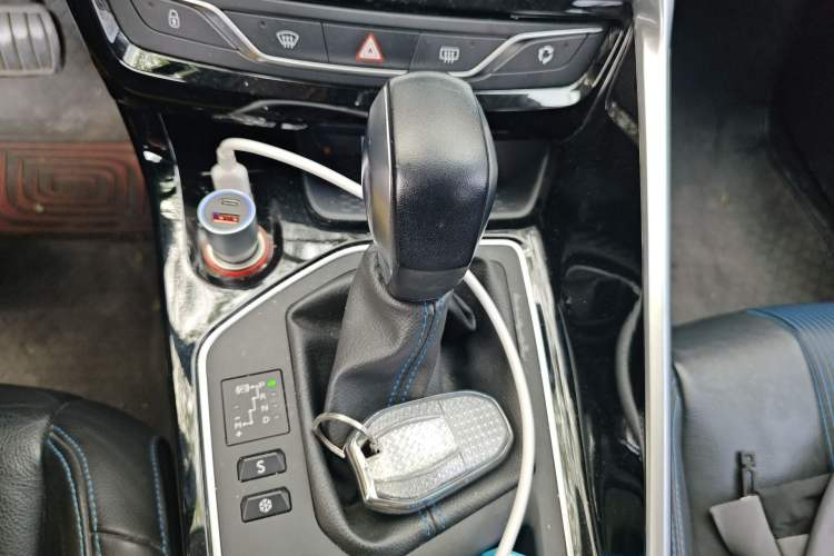 Used Peugeot 308 2018 350THP Automatic Prestige Edition Gear Lever