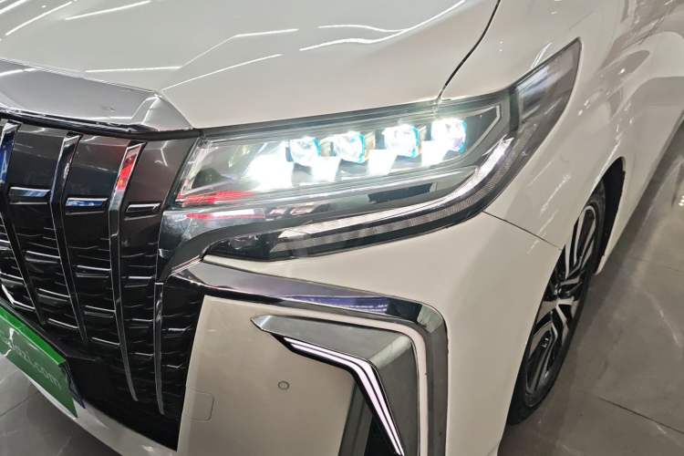 Used Toyota Alphard 2019 Dual-Engine 2.5L Prestige Edition
