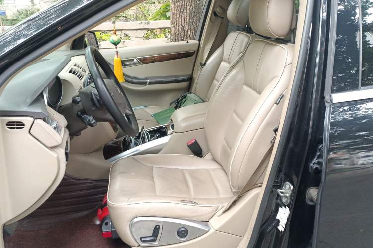 Used Mercedes-Benz R-Class 2011 R 350 L 4MATIC