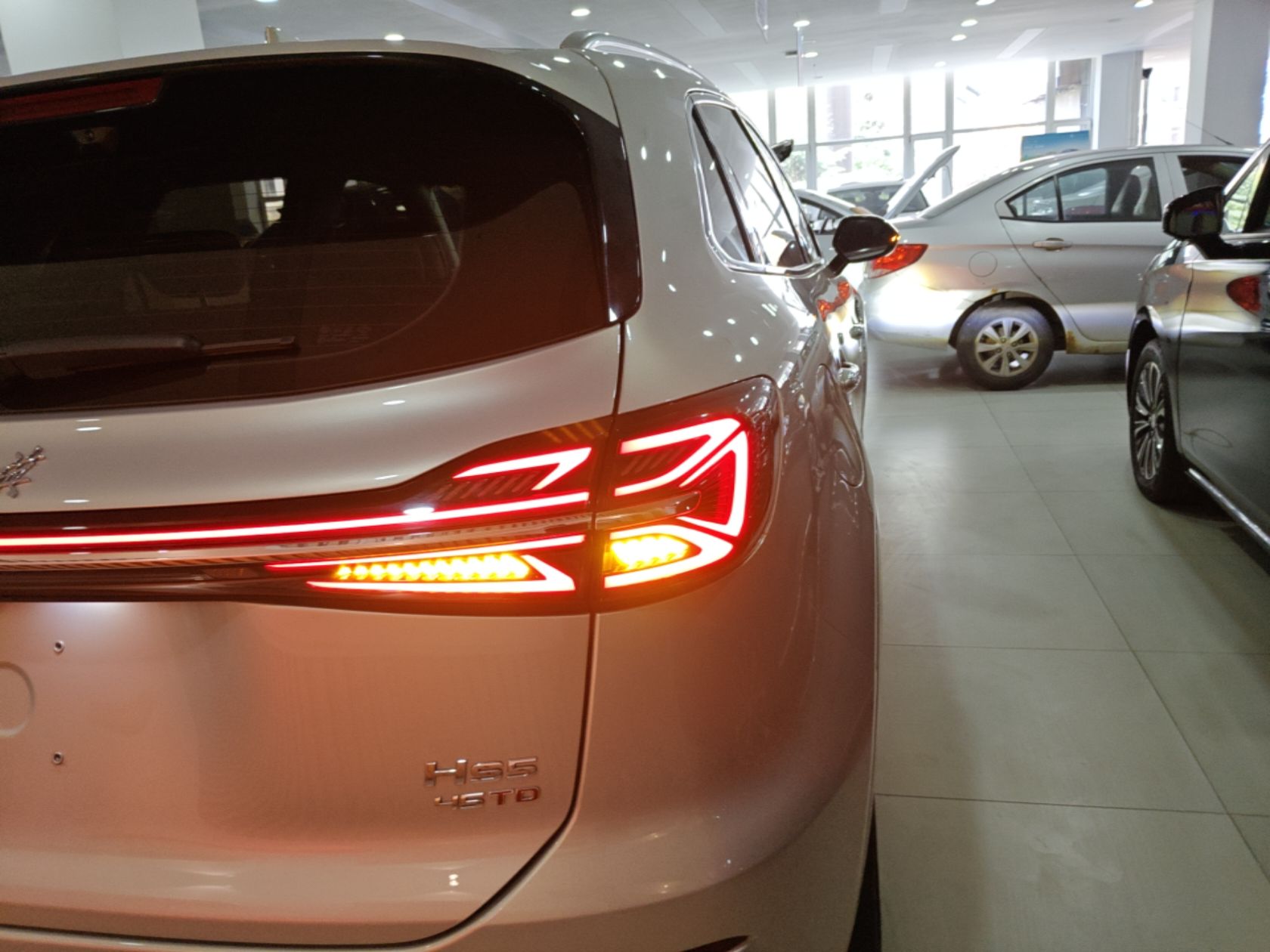 Hongqi HS5 2023 2.0T Qixiang Pro Edition — снимка 9