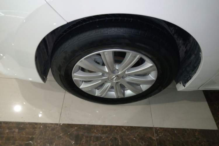 Used GAC Trumpchi M6 2019 270T DCT Luxury Edition (6-seater) China VI Left Front Wheel Hub