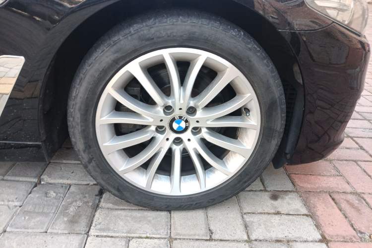 Used BMW 5 Series 2014 525Li Luxury Design Package