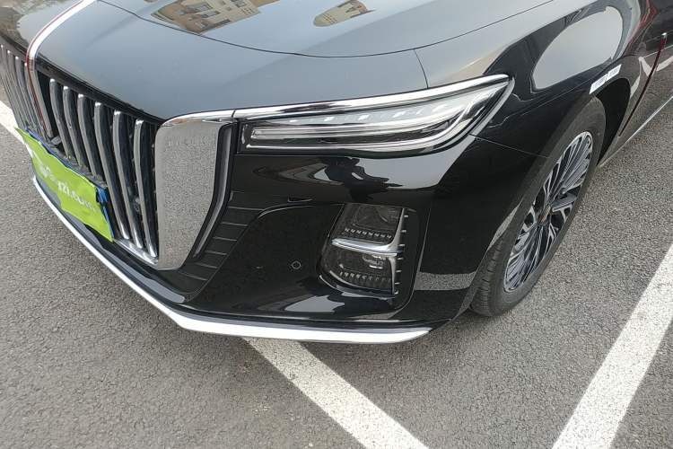 Used Hongqi H5 2025 2.0T Automatic Flag Edition – 500 000 Units Commemorative Version Left Front Headlight