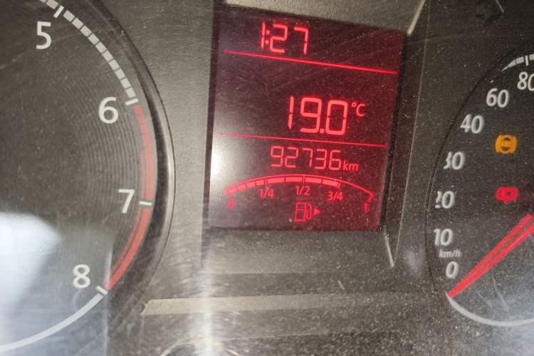 Used Volkswagen Santana 2016 1.6L Manual Fashion Edition Odometer Close Up