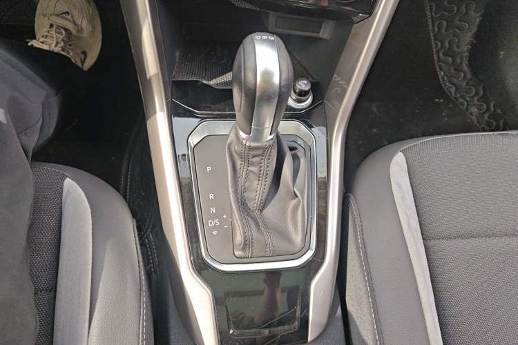 Used Volkswagen T-ROC 2020 280TSI DSG Two-Wheel-Drive Elite Version