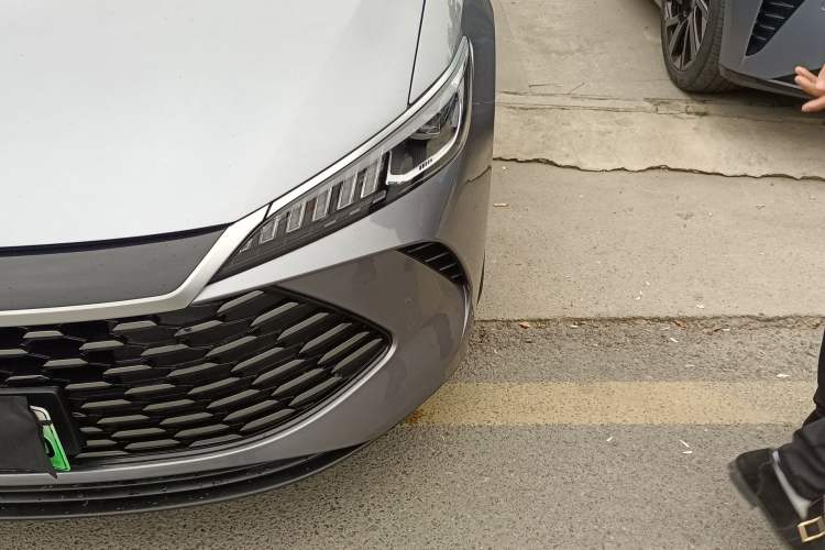 Used BYD Qin PLUS 2025 DM-i Smart Drive 55KM Leading Model
