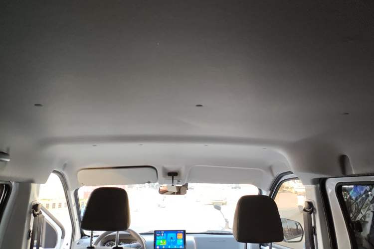 Used Wuling Yangguang 2025 Model 400km Bus Edition—Comfort Edition