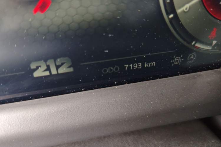 Used 212 T01 2025 2.0T Changfeng