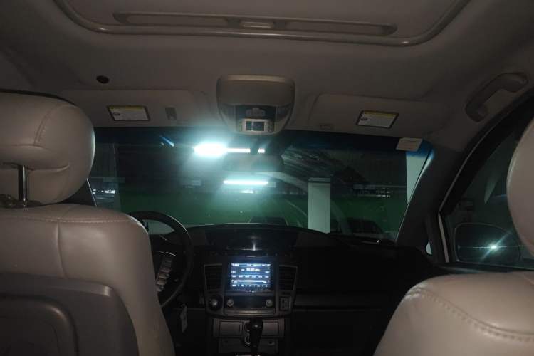 Used SsangYong Rodius 2014 2.0T Diesel 4x4 Luxury Navigation Edition
