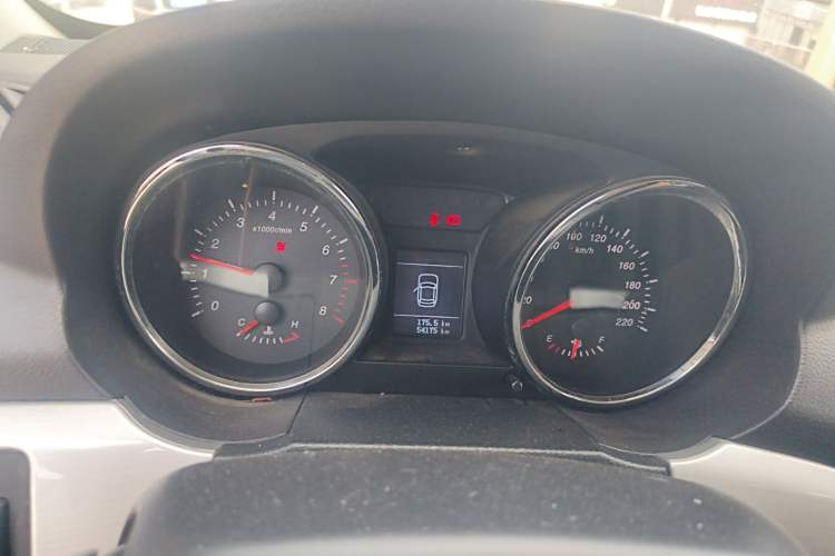 Used Jinbei S70 2017 1.5T Excellence Edition 5 Seats
