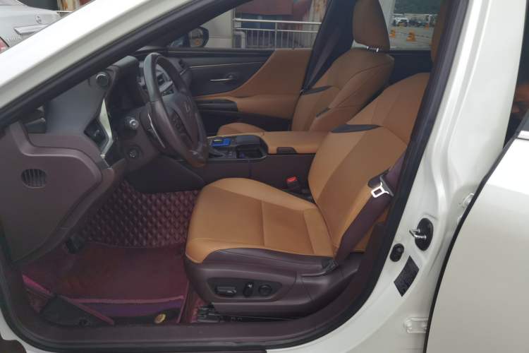 Used Lexus ES 2020 200 Excellence Edition Left Front Seat