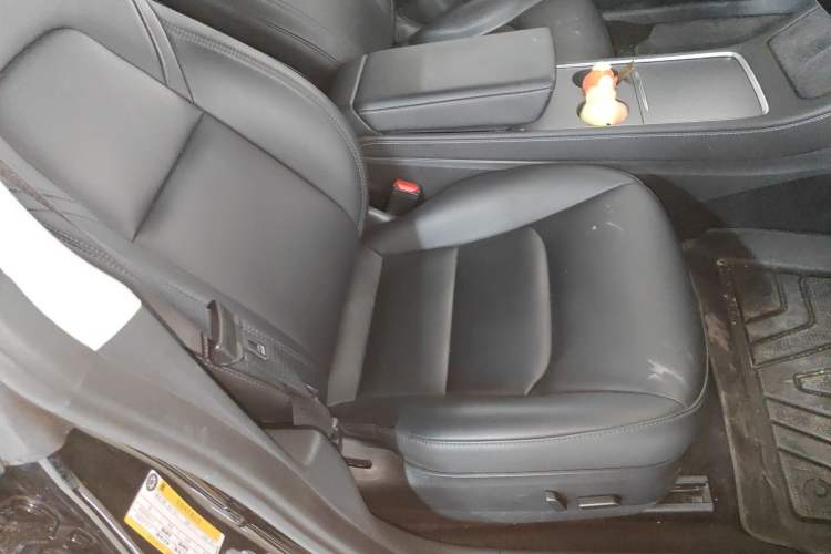 Used Tesla Model 3 2022 Rear-Wheel-Drive Version
