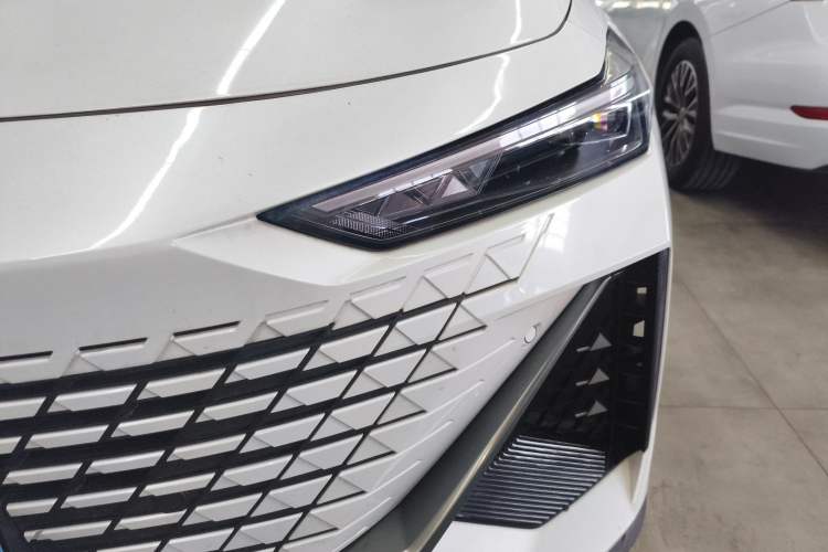 Used CHANGAN UNI-V 2023 1.5T Prestige Model
