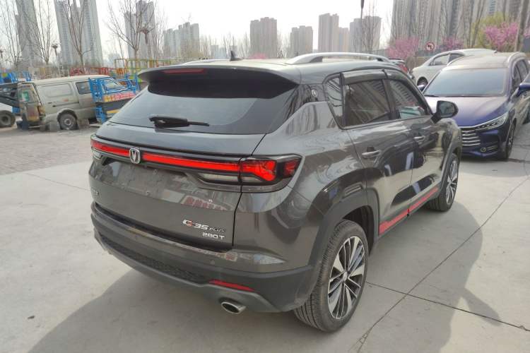 Used CHANGAN CS35PLUS 2021 Blue Whale NE 1.4T DCT Prestige Model
