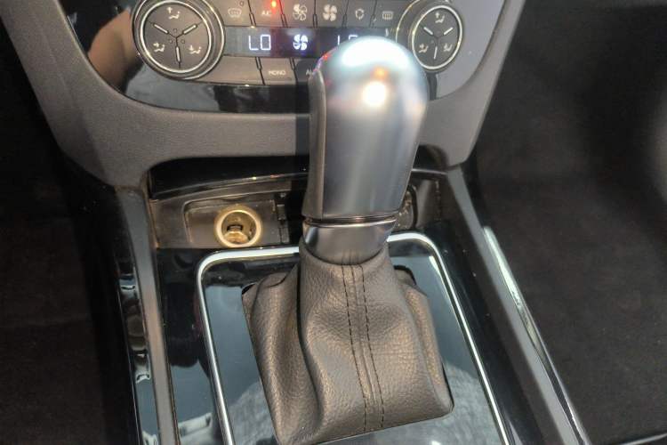 Used Peugeot 508 2012 2.0L Automatic Sunroof Classic Edition
