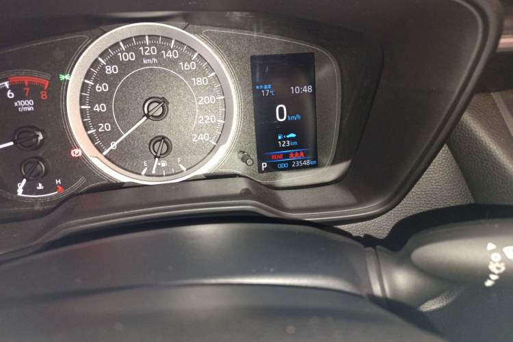 Used Toyota Corolla 2022 1.2T S-CVT Pioneer PLUS Edition Odometer Close Up