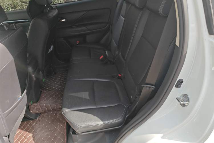 Used Mitsubishi Outlander 2016 2.4L 4x4 Elite Edition 5 Seats