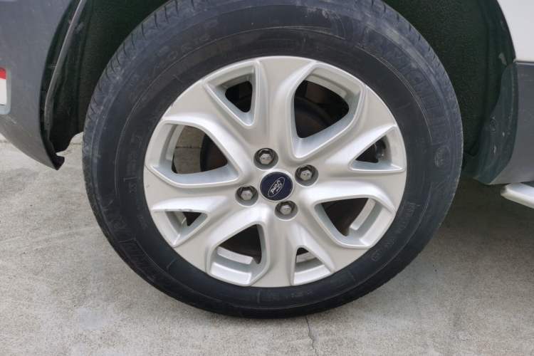 Used Ford EcoSport 2013 1.5L Automatic Fashion Model