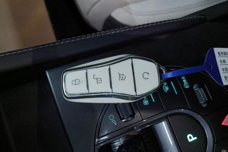 Used BYD Seal 06 New Energy 2024 DM-i 120KM Prestige Model
