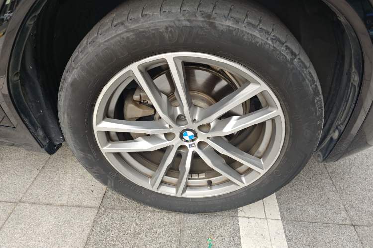 Used BMW X3 2018 xDrive28i M Sport Package China VI Right Front Wheel Hub