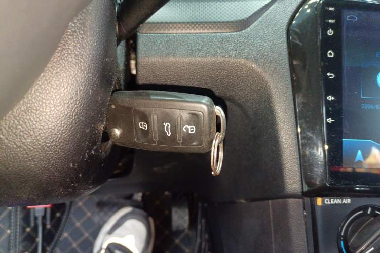 Used Volkswagen Jetta 2017 1.5L Automatic Fashion Model
