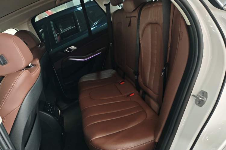 Used BMW X5 2021 xDrive30i M Sport Package Left Rear Seat