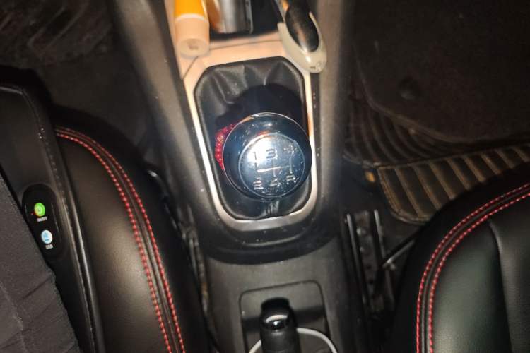 Used Peugeot 301 2014 1.6L Manual Luxury Edition Gear Lever