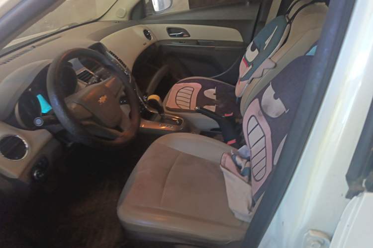 Used Chevrolet Cruze 2015 1.5L Classic SE AT Left Front Seat
