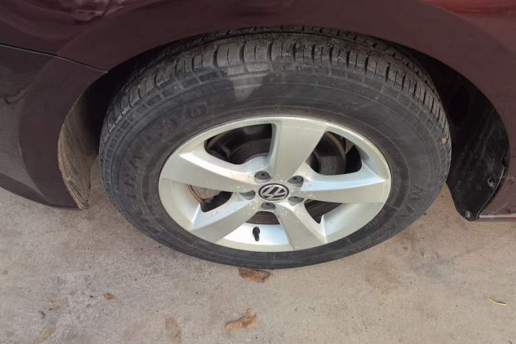 Used Volkswagen Lavida 2013 Revised Classic 1.6L Automatic Fashion Edition