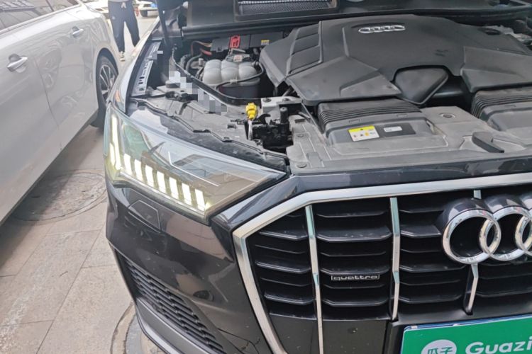 Used Audi Q7 2021 55 TFSI quattro S line Sport model
