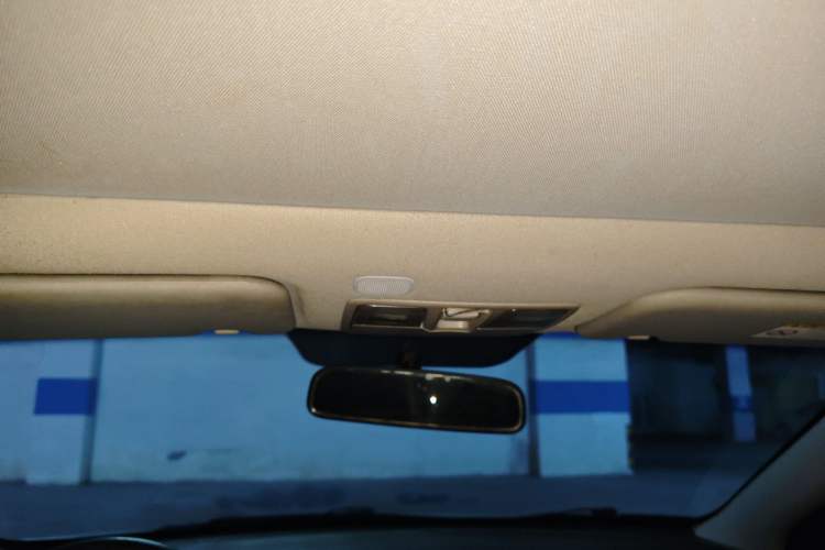 Used Hyundai Mistra 2016 1.8L Automatic Smart GLS Headliner