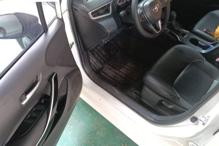 Used Toyota Levin 2022 Dual-Motor 1.8H E-CVT Leading Edition
