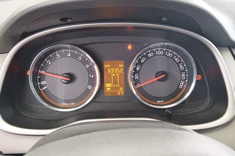 Used Chevrolet Sail 2015 Sail 3 1.5L Manual with Ideal Sunroof Edition