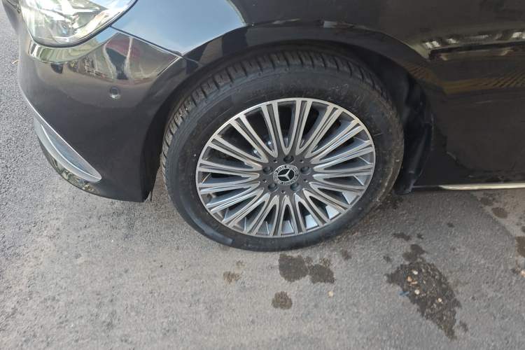 Used Mercedes-Benz E-Class 2021 Restyled E 300 L Luxury Edition
