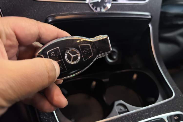 Used Mercedes-Benz C-Class 2017 Restyled C 180 L Fashion Edition Sport Version Vehicle Key