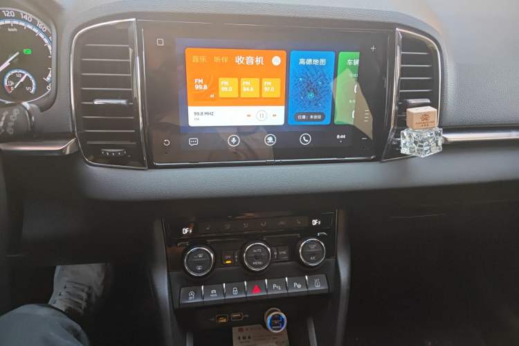 Used Skoda Karoq 2019 TSI280 Smart Drive Deluxe Edition China VI Standard Audio And AC Panel