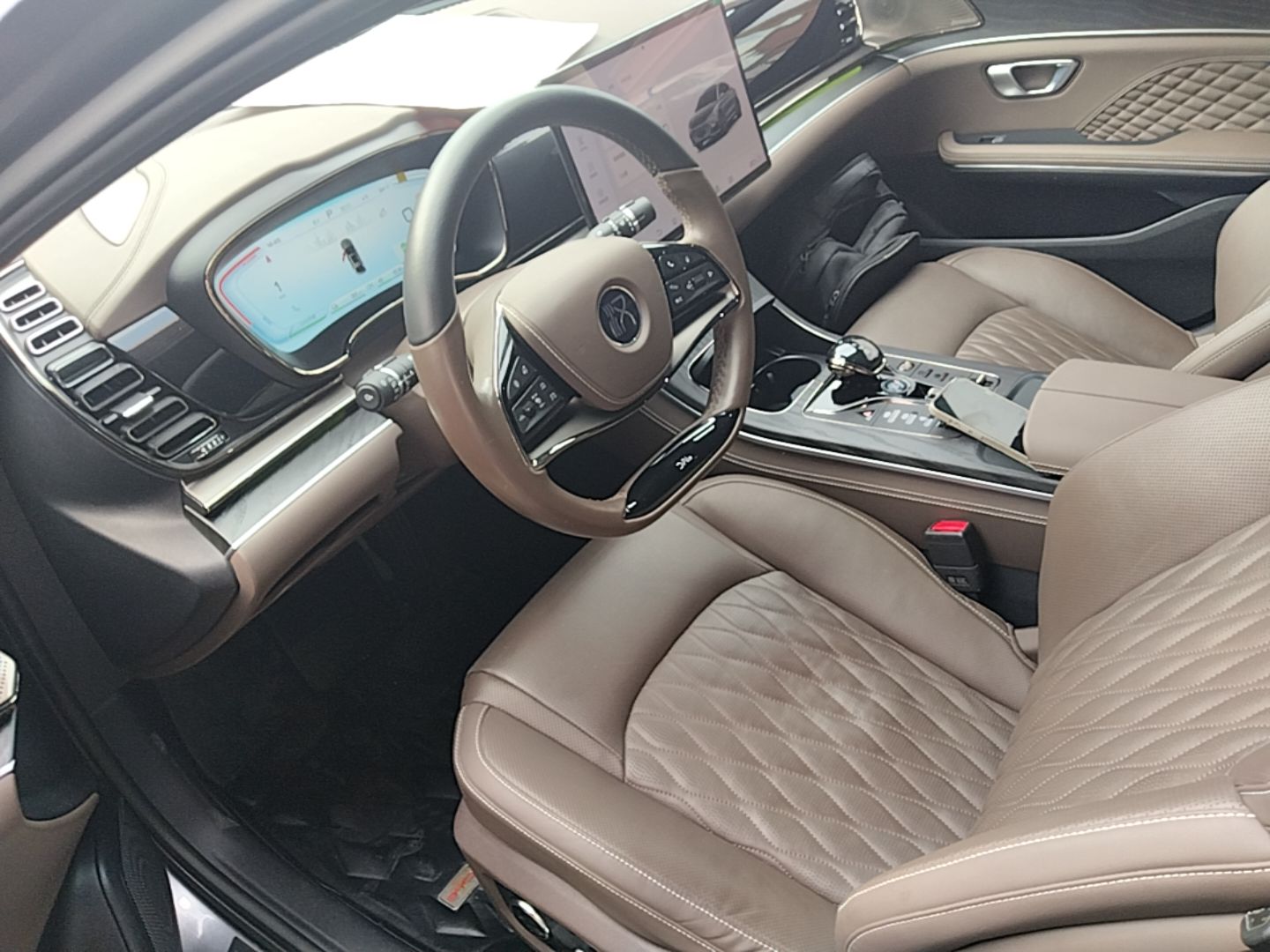 BYD Han 2023 DM-i Champion Edition 121KM Prestige Model - Prestige — снимка 17