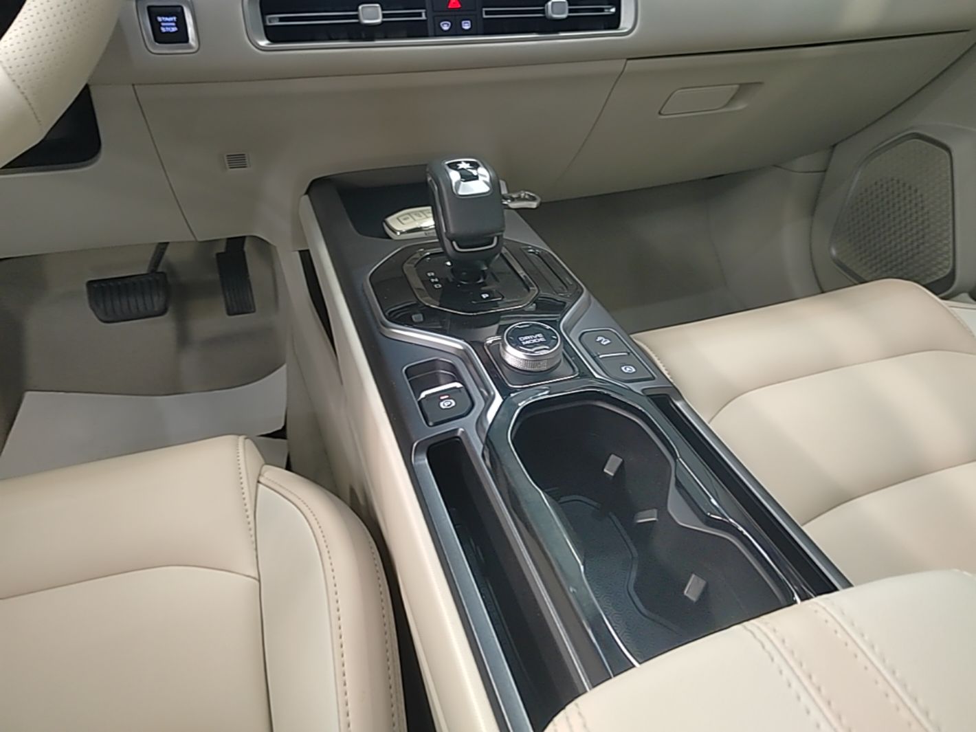 Geely Auto icon 2023 1.5TD Chocolate Smoothie Edition — снимка 16